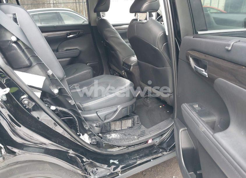 Photo 8 of 2021 Toyota Highlander HYBRID LIMITED (VIN 5TDXBRCH9MS016649)