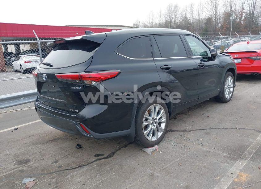 Photo 4 of 2023 Toyota Highlander HYBRID LIMITED (VIN 5TDXBRCHXPS118028)