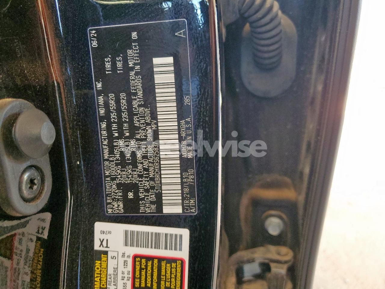 Photo 13 of 2024 TOYOTA HIGHLANDER HYBRID LIMITED (VIN 5TDXBRCHXRS625837)