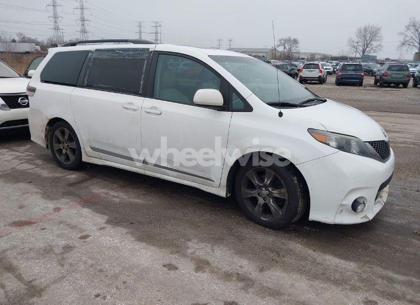 2011 Toyota Sienna SPORT (VIN 5TDXK3DC0BS122811) main photo