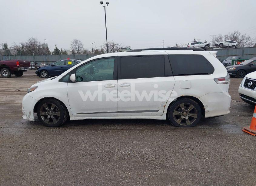 Photo 14 of 2011 Toyota Sienna SPORT (VIN 5TDXK3DC0BS122811)