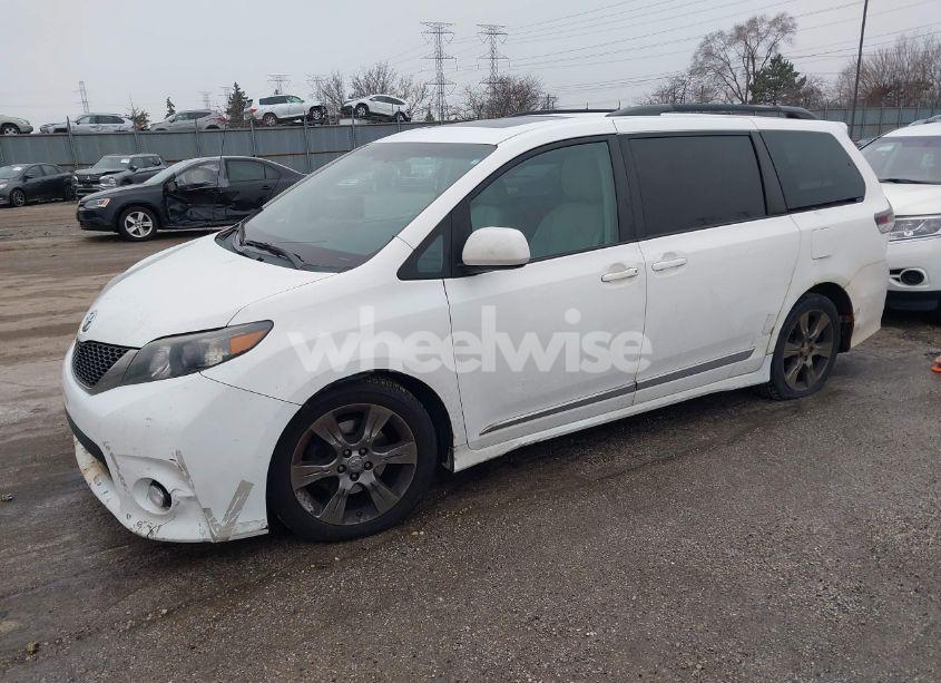 Photo 2 of 2011 Toyota Sienna SPORT (VIN 5TDXK3DC0BS122811)