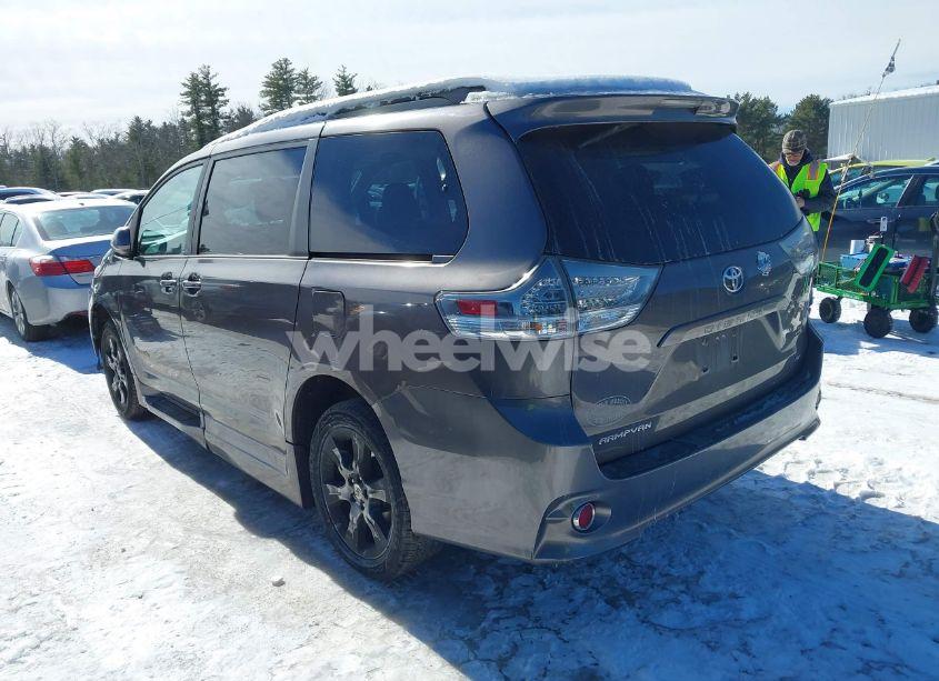 Photo 3 of 2012 Toyota Sienna SE 8 PASSENGER (VIN 5TDXK3DC0CS233795)