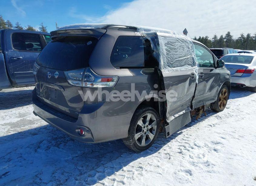 Photo 4 of 2012 Toyota Sienna SE 8 PASSENGER (VIN 5TDXK3DC0CS233795)