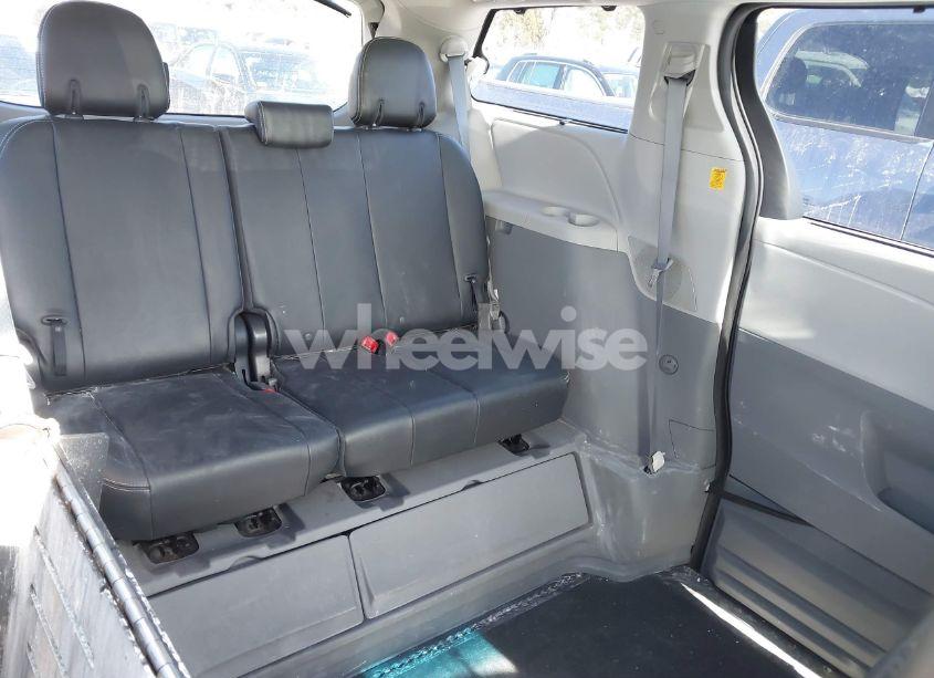 Photo 8 of 2012 Toyota Sienna SE 8 PASSENGER (VIN 5TDXK3DC0CS233795)