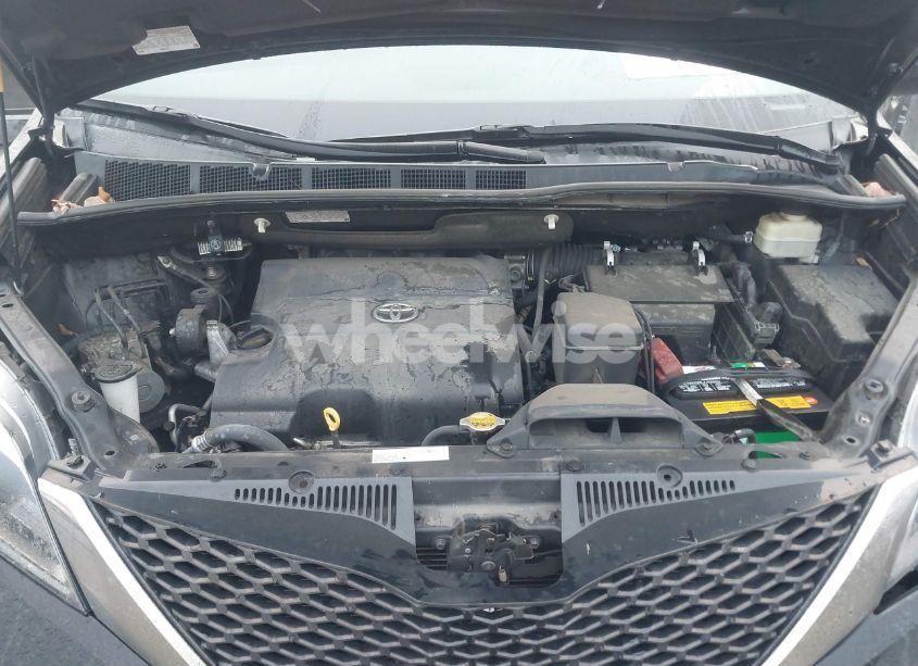 Photo 10 of 2015 Toyota Sienna SE 8 PASSENGER (VIN 5TDXK3DC0FS624644)