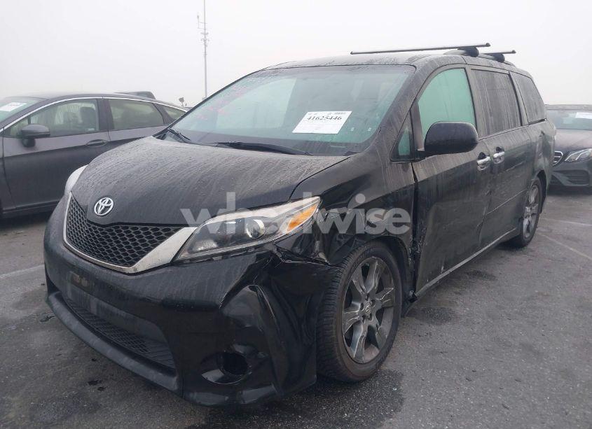 Photo 2 of 2015 Toyota Sienna SE 8 PASSENGER (VIN 5TDXK3DC0FS624644)