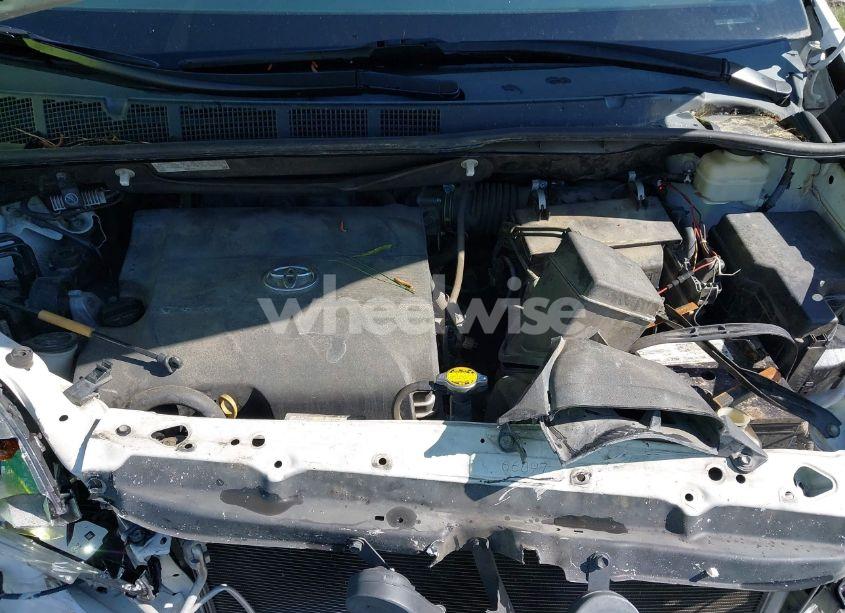 Photo 10 of 2015 Toyota Sienna SE 8 PASSENGER (VIN 5TDXK3DC0FS657546)