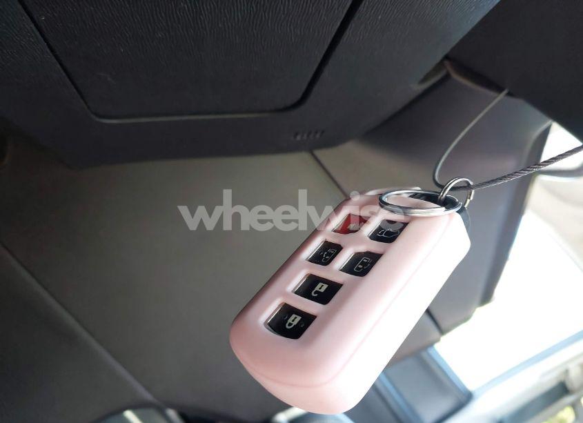 Photo 11 of 2015 Toyota Sienna SE 8 PASSENGER (VIN 5TDXK3DC0FS657546)