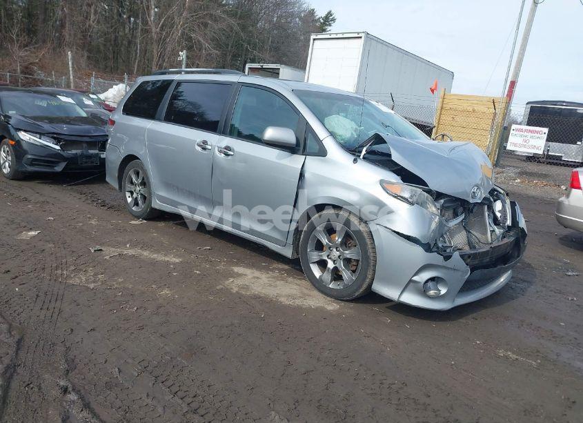 2011 Toyota Sienna SPORT (VIN 5TDXK3DC1BS044362) main photo