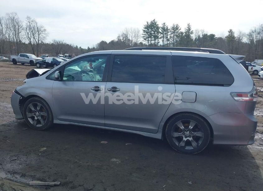 Photo 14 of 2011 Toyota Sienna SPORT (VIN 5TDXK3DC1BS044362)