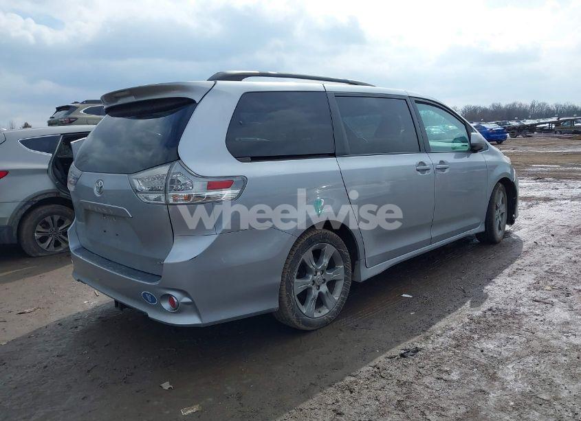 Photo 4 of 2011 Toyota Sienna SPORT (VIN 5TDXK3DC1BS096963)