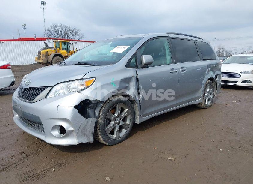 Photo 6 of 2011 Toyota Sienna SPORT (VIN 5TDXK3DC1BS096963)