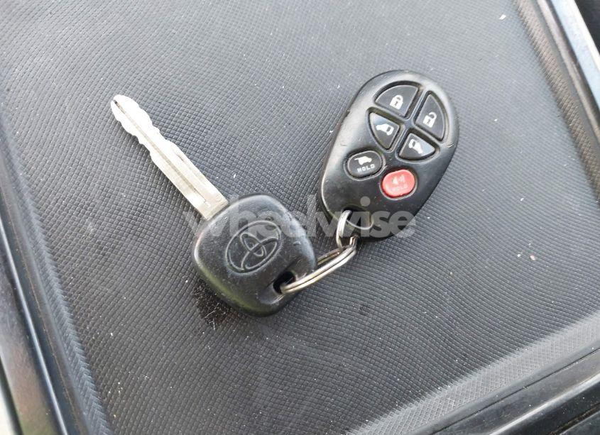 Photo 11 of 2013 Toyota Sienna SE 8 PASSENGER (VIN 5TDXK3DC1DS290542)