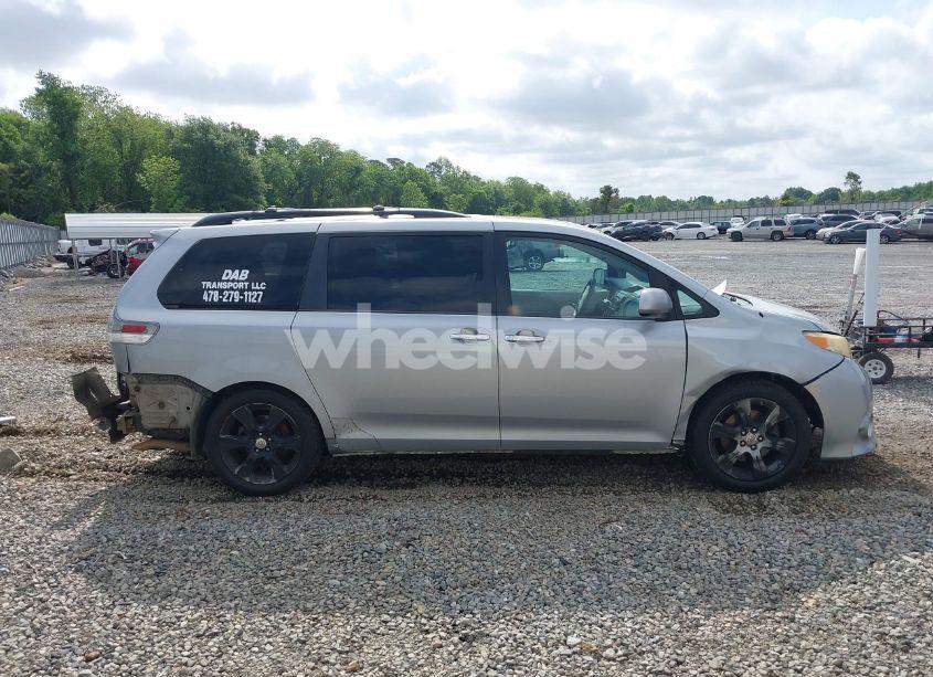 Photo 14 of 2013 Toyota Sienna SE 8 PASSENGER (VIN 5TDXK3DC1DS290542)