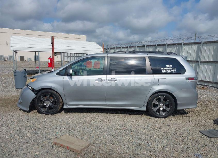 Photo 15 of 2013 Toyota Sienna SE 8 PASSENGER (VIN 5TDXK3DC1DS290542)