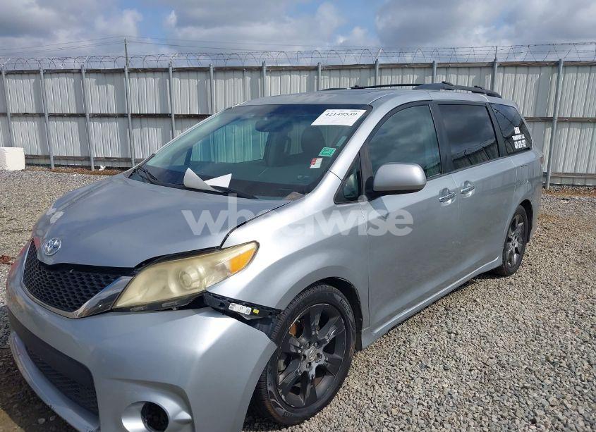 Photo 6 of 2013 Toyota Sienna SE 8 PASSENGER (VIN 5TDXK3DC1DS290542)