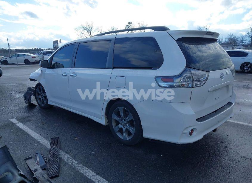 Photo 3 of 2014 Toyota Sienna SE 8 PASSENGER (VIN 5TDXK3DC1ES422510)