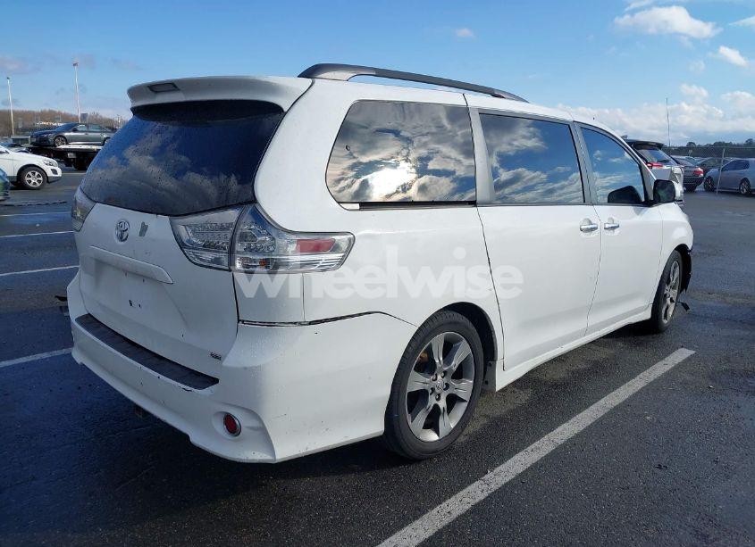 Photo 4 of 2014 Toyota Sienna SE 8 PASSENGER (VIN 5TDXK3DC1ES422510)