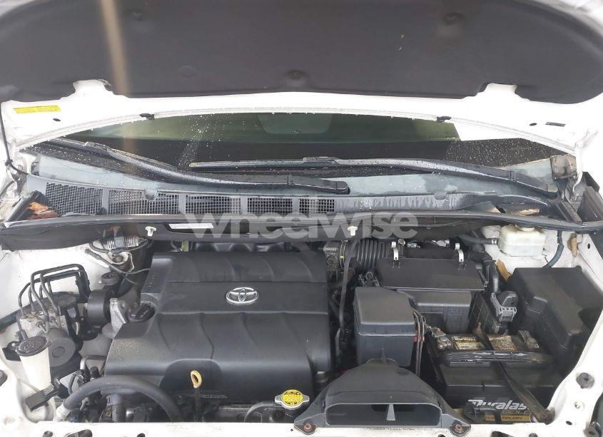 Photo 10 of 2015 Toyota Sienna SE PREMIUM 8 PASSENGER (VIN 5TDXK3DC1FS528070)