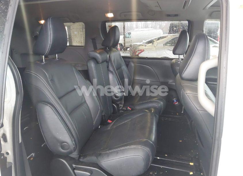 Photo 8 of 2015 Toyota Sienna SE PREMIUM 8 PASSENGER (VIN 5TDXK3DC1FS528070)
