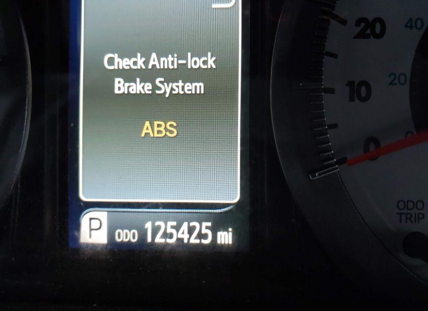 Photo 16 of 2015 Toyota Sienna SE 8 PASSENGER (VIN 5TDXK3DC1FS615550)