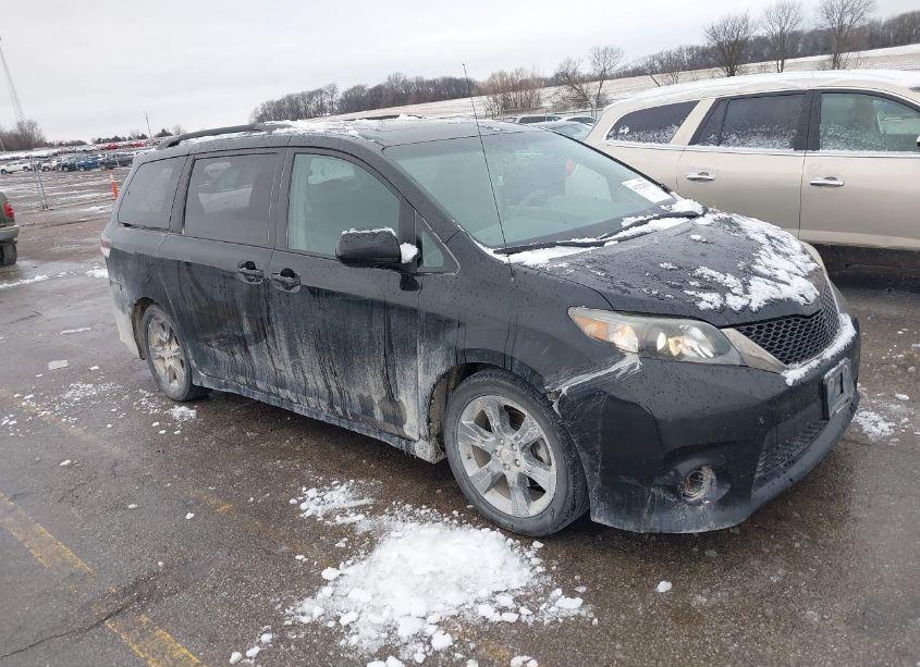 2011 Toyota Sienna SPORT (VIN 5TDXK3DC2BS137357) main photo