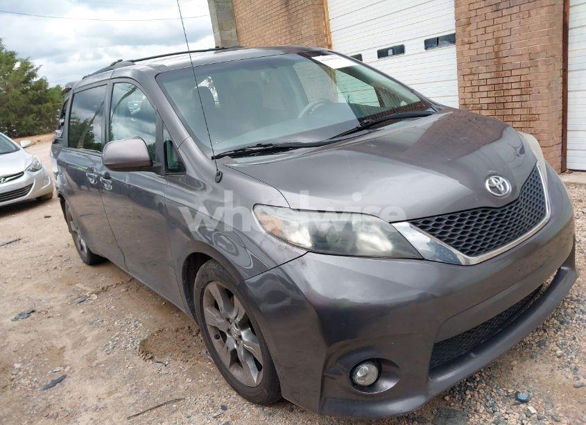 2012 Toyota Sienna SE 8 PASSENGER (VIN 5TDXK3DC2CS235211) main photo