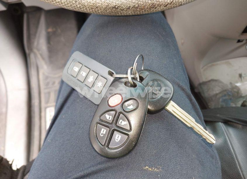 Photo 11 of 2012 Toyota Sienna SE 8 PASSENGER (VIN 5TDXK3DC2CS235211)