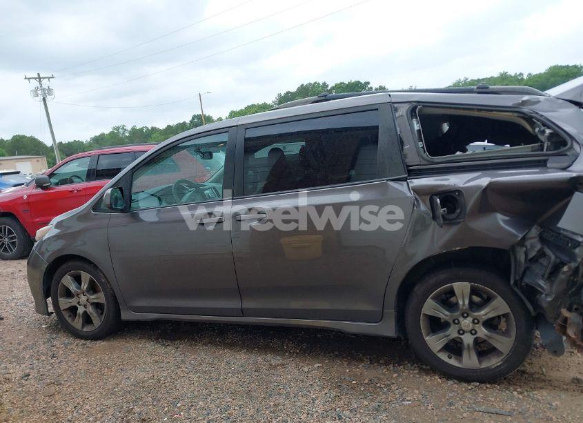 Photo 15 of 2012 Toyota Sienna SE 8 PASSENGER (VIN 5TDXK3DC2CS235211)