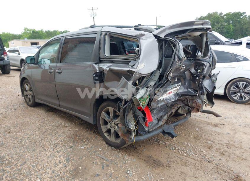 Photo 3 of 2012 Toyota Sienna SE 8 PASSENGER (VIN 5TDXK3DC2CS235211)