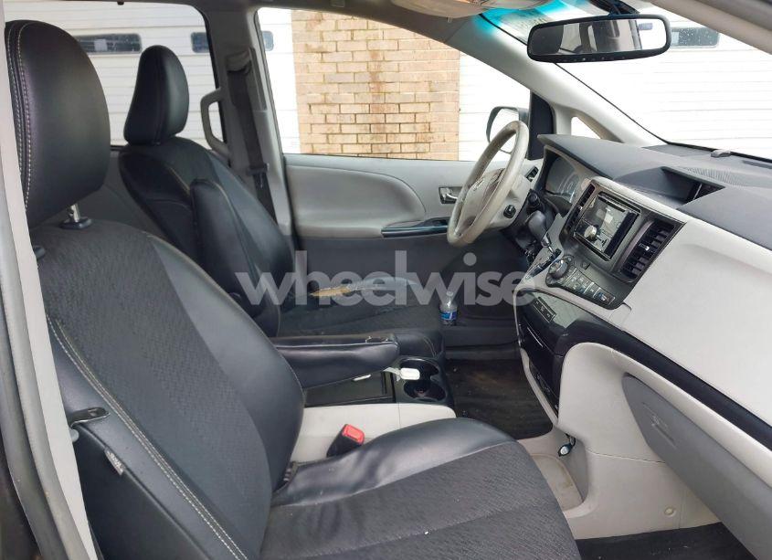 Photo 5 of 2012 Toyota Sienna SE 8 PASSENGER (VIN 5TDXK3DC2CS235211)