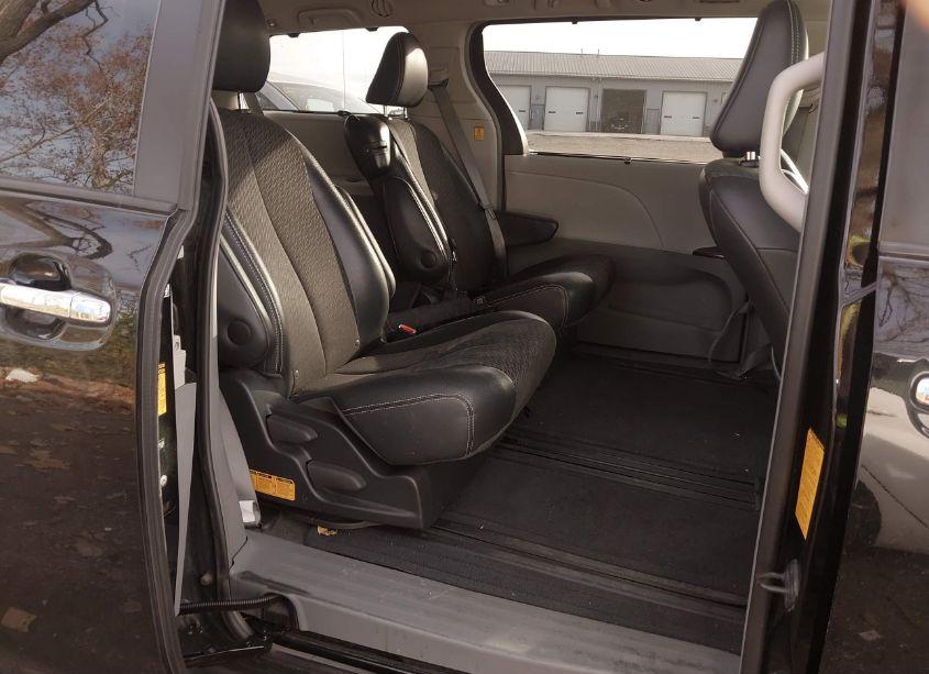 Photo 8 of 2013 Toyota Sienna SE 8 PASSENGER (VIN 5TDXK3DC2DS294356)