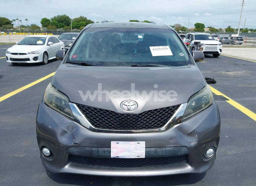 Photo 12 of 2015 Toyota Sienna SE 8 PASSENGER (VIN 5TDXK3DC2FS552698)