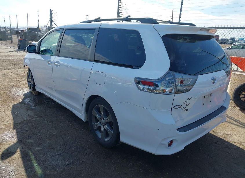 Photo 3 of 2015 Toyota Sienna SE 8 PASSENGER (VIN 5TDXK3DC2FS556797)
