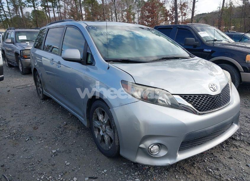 2011 Toyota Sienna SPORT (VIN 5TDXK3DC3BS049935) main photo