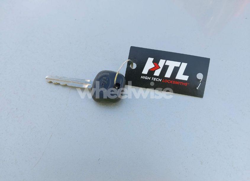 Photo 11 of 2011 Toyota Sienna SPORT (VIN 5TDXK3DC3BS049935)