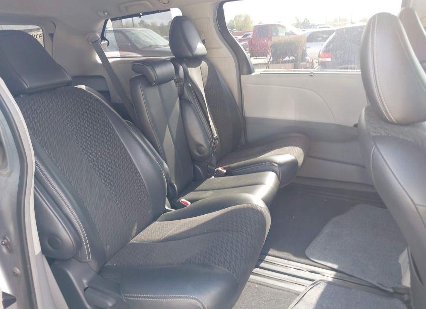 Photo 8 of 2011 Toyota Sienna SPORT (VIN 5TDXK3DC3BS124908)