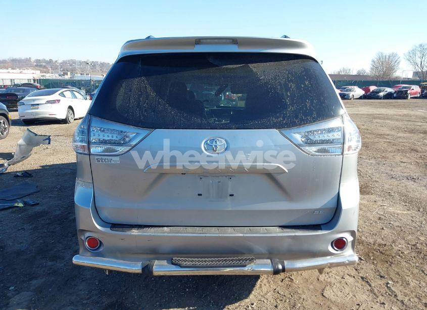 Photo 15 of 2014 Toyota Sienna SE 8 PASSENGER (VIN 5TDXK3DC3ES471496)