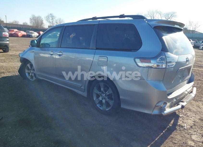 Photo 3 of 2014 Toyota Sienna SE 8 PASSENGER (VIN 5TDXK3DC3ES471496)