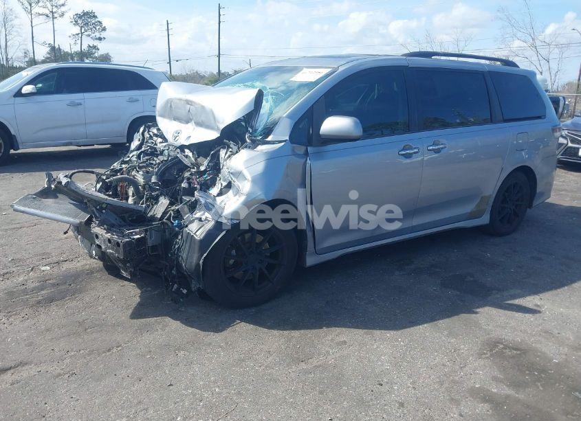 Photo 2 of 2015 Toyota Sienna SE PREMIUM 8 PASSENGER (VIN 5TDXK3DC3FS550300)