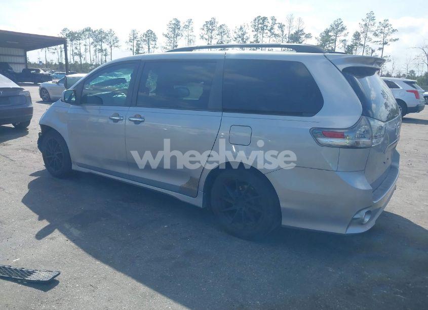 Photo 3 of 2015 Toyota Sienna SE PREMIUM 8 PASSENGER (VIN 5TDXK3DC3FS550300)