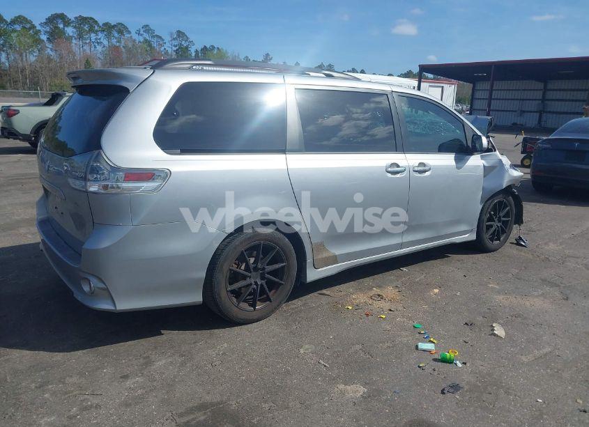 Photo 4 of 2015 Toyota Sienna SE PREMIUM 8 PASSENGER (VIN 5TDXK3DC3FS550300)