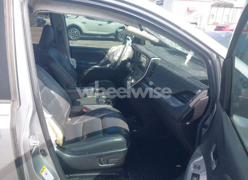 Photo 5 of 2015 Toyota Sienna SE PREMIUM 8 PASSENGER (VIN 5TDXK3DC3FS550300)