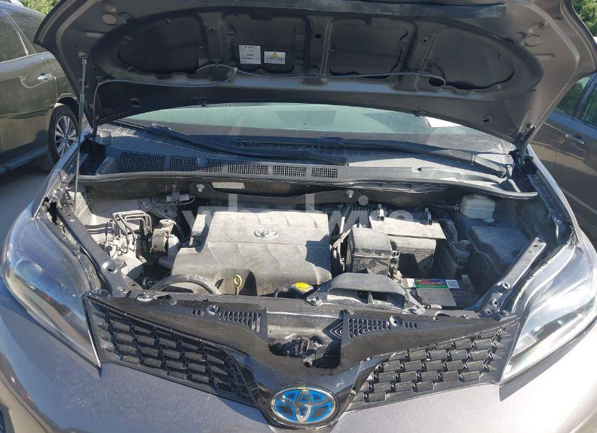 Photo 10 of 2015 Toyota Sienna SE 8 PASSENGER (VIN 5TDXK3DC3FS684448)