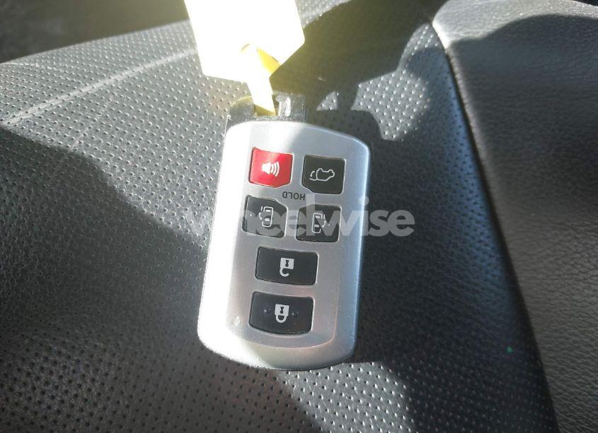 Photo 11 of 2015 Toyota Sienna SE 8 PASSENGER (VIN 5TDXK3DC3FS684448)