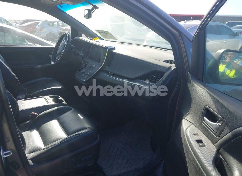 Photo 5 of 2015 Toyota Sienna SE 8 PASSENGER (VIN 5TDXK3DC3FS684448)