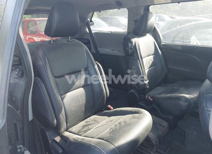 Photo 8 of 2015 Toyota Sienna SE 8 PASSENGER (VIN 5TDXK3DC3FS684448)