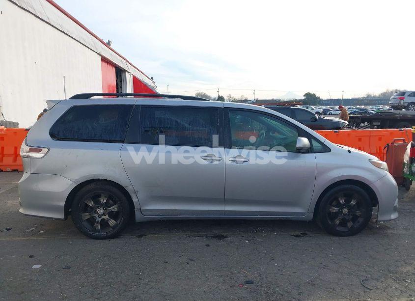 Photo 13 of 2011 Toyota Sienna SPORT (VIN 5TDXK3DC4BS070311)