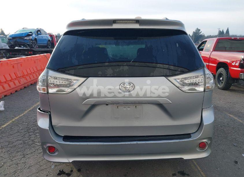 Photo 16 of 2011 Toyota Sienna SPORT (VIN 5TDXK3DC4BS070311)